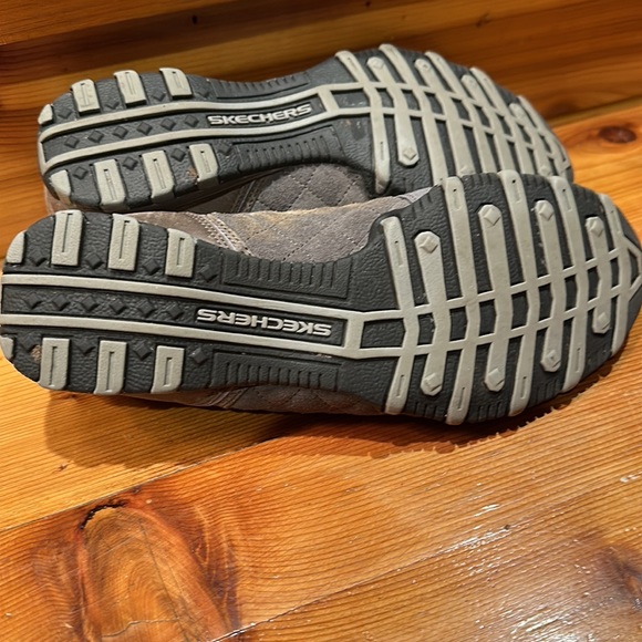 Skechers Grey Cross-Strap Sneakers - Picture 4 of 4